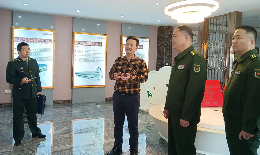 佛山军分区政委、禅城区委常委领导一行莅临麻豆一区二区视频调研指导工作